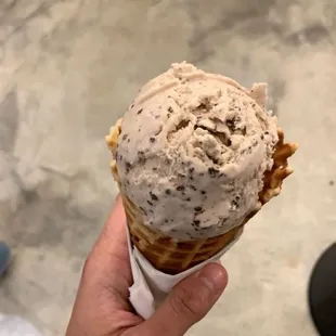 Cookie crunch ice cream