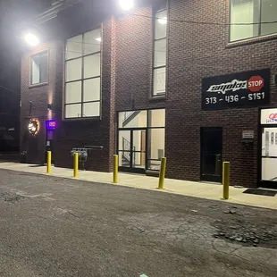 Parking is in the back. The parking lot faces the building here with melt n dip on the left