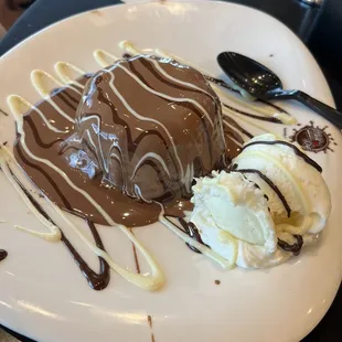 Lava Cake (Volcano Cake)