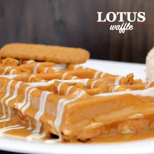 a dessert with caramel and ice cream