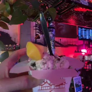 Vegan cookies &amp; creme