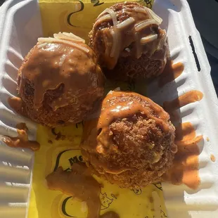 Fried Mac n cheese balls, so delicious!