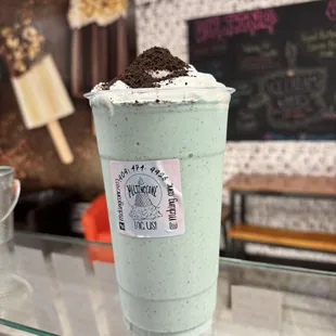 EXTRA LARGE MILKSHAKE