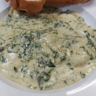 Spinach and cheese ravioli