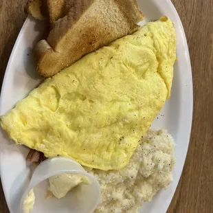 Everything omelette with ham bacon onion an cheese minus the mushrooms an peppers. Also very good.