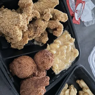Catfish Nugget Combo with Mac &amp; Cheese and Hush Puppies (8)