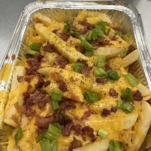 MeMee's Loaded Fries