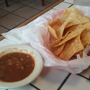Chips and salsa taste fresh.