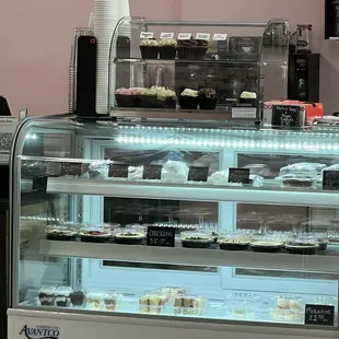 Mini Cheesecake w/Topping