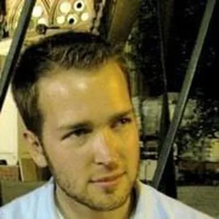 Dan M.