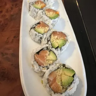 R1. Eight Pieces Happy Roll ($8.95)