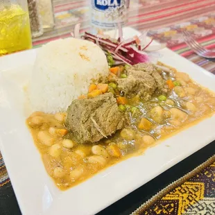 Seco de Carne con Frijoles