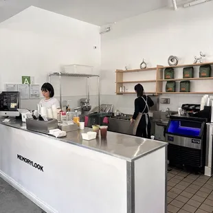 Cashier/Coffee Bar