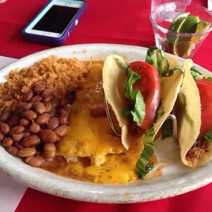 Large Taco plate! Yummy!