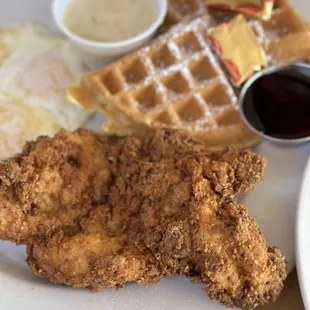 11.19.22 Buttermilk Fried Chicken &amp; Waffles.. the gravy was amazing