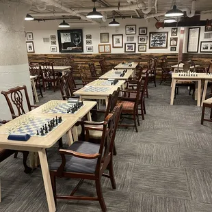 sushi and sashimi, interior