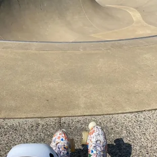 Beginner -- intermediate bowl (near the park entrance)