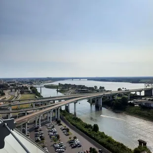 a view of the mississippi river from the top of a building