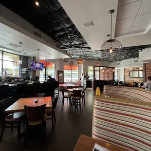 Tuck slightly inslighty inside Lakeside a very cute spot busting at the seams of culture and good vibes. I love the ambience of this place!