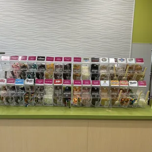 Your choice of 32 dry toppings