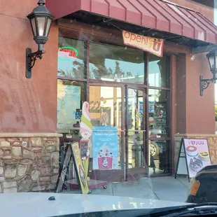 Menchies Riverbank