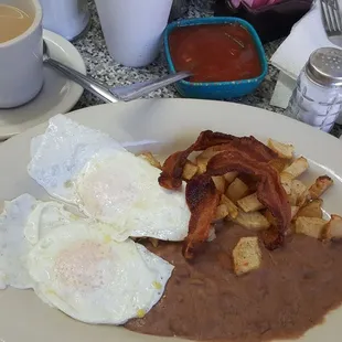 So good i love the tortillas and services is quick and very attentive I highly recommend it