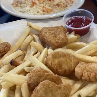 Kid's Menu chicken nuggets &amp; fries