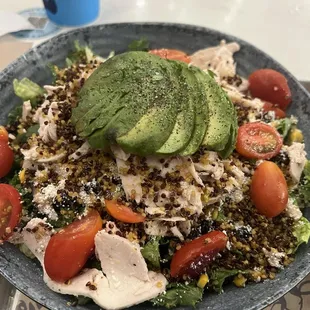 Avocado &amp; Quinoa Superfood Ensalada