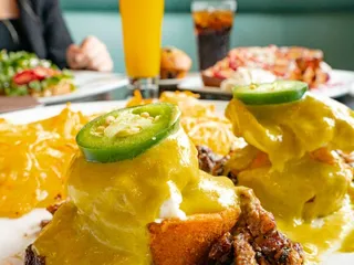 Broken Yolk Cafe