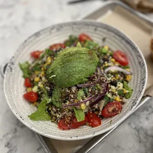 Avocado quinoa salad