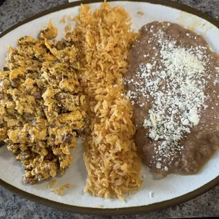 Huevos con Chorizo