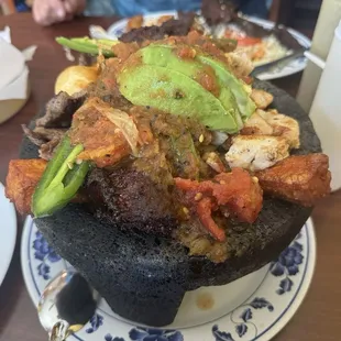 Molcajete de asada y pollo