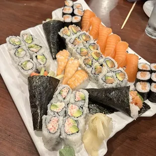 Seafood Lovers Combo Roll Combo
