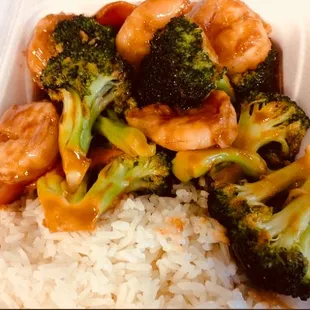 This is just a portion of my shrimp with broccoli entree from Meng Ting! So delicious and always have enough for 2 meals highly recommend!