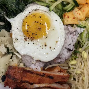 Spicy pork bibimbap