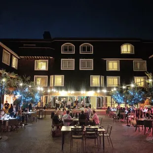 Menlo Tavern live music Wednesday nights.