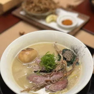 Signature Toripaitan