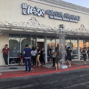 Soft opening 1 hour plus wait