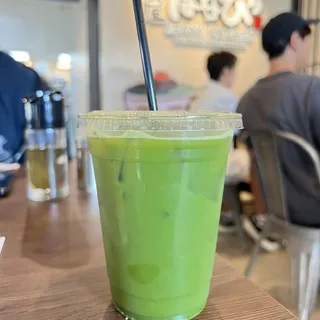 Iced Matcha Green Tea (Unsweetened)