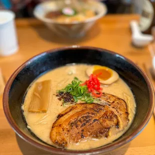 Classic tonkotsu
