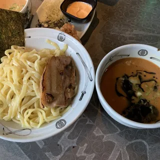 Hybrid tsukemen