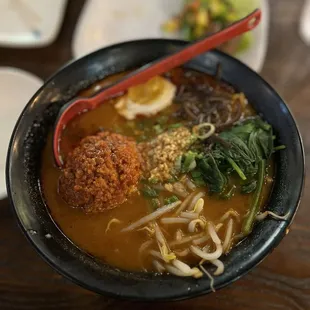 Tantan (Spicy pork)