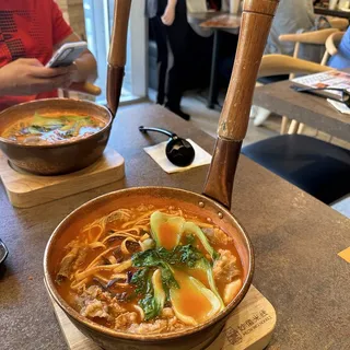 Tomato Sliced Beef Rice Noodles