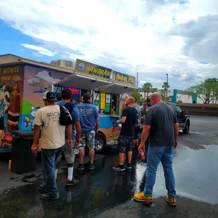 Hot and hungry Meowee Wowee fans