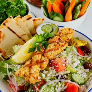 Classic Greek with Chicken Kalamaki (Romaine Lettuce Hearts, Tomato, 
Red Onion, Cucumber, Feta, 
Kalamata Olives, Pepperoncini)