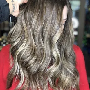 Done by Vivian @the.hairstylist.v