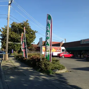 a view of a street corner