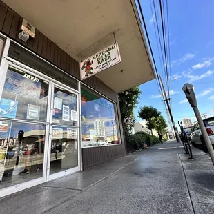 Beretania Before Piikoi in Honolulu