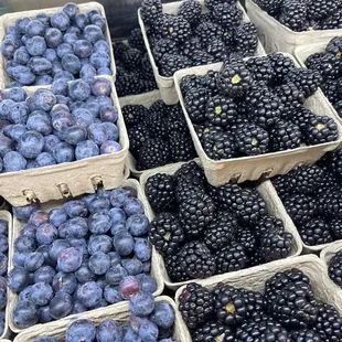 Berries from JG Berries. Mercado Laguna get a delivery of fresh produce from the Santa Monica Farmer's Market every Wednesday.