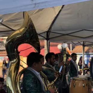 LIVE Banda on Sundays